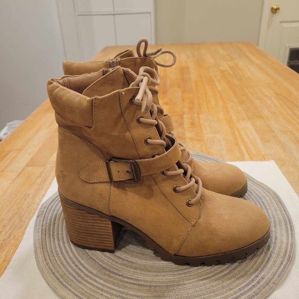 🆕️NWOT~ ABOUND BOOTS